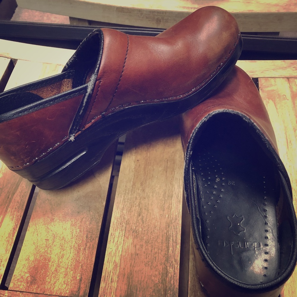 Dansko women’s shoes size 39